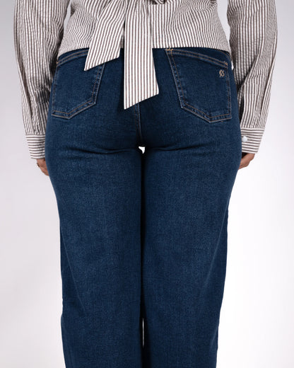 Wide leg regulable