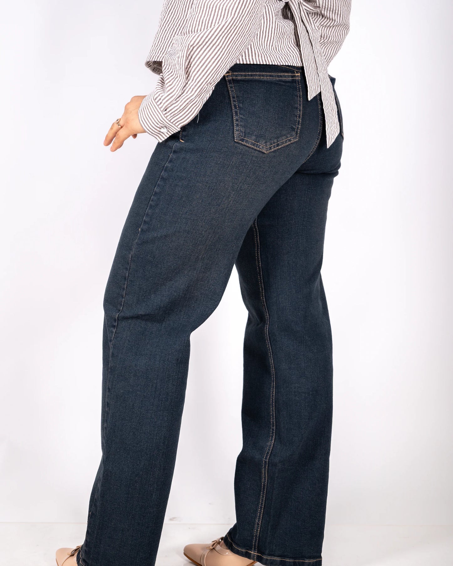 Wide leg regulable